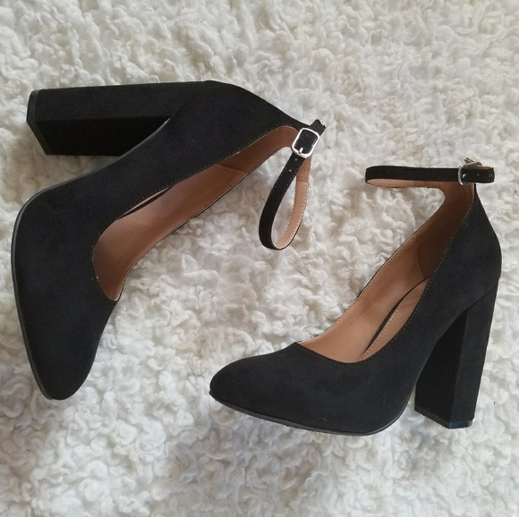 Shoes - Black pums with ankle strap